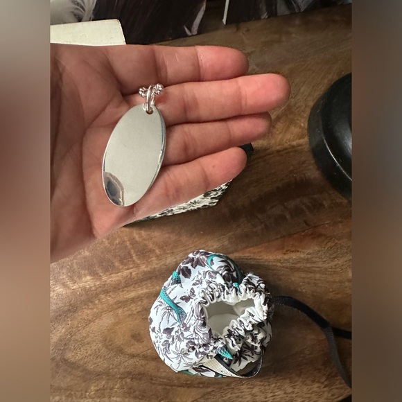 Gucci Sterling Silver Trademark Oval Tag Pendant Ball Chain Necklace - Picture 3 of 3